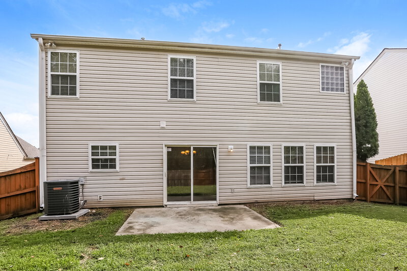 1,995/Mo, 8810 Laurel Run Dr Charlotte, NC 28269 Rear View 2