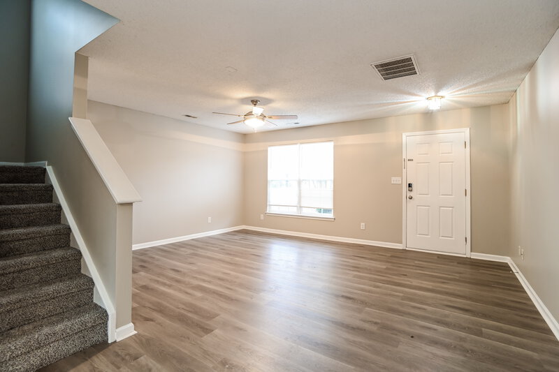 1,880/Mo, 14327 O Casey Ln Charlotte, NC 28213 Living Room View