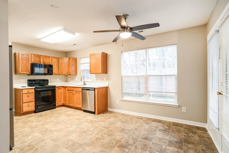 1,880/Mo, 14327 O Casey Ln Charlotte, NC 28213 Dining Room View