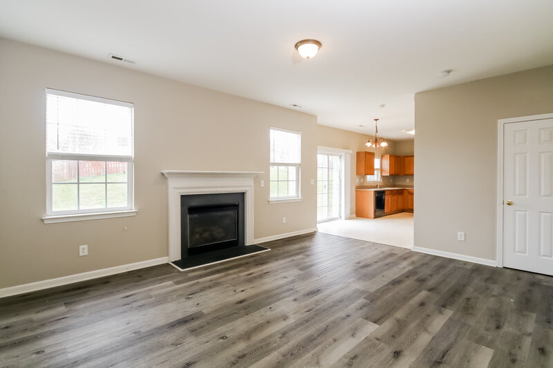 2,000/Mo, 4920 Lifeline Ln Charlotte, NC 28278 Living Room View