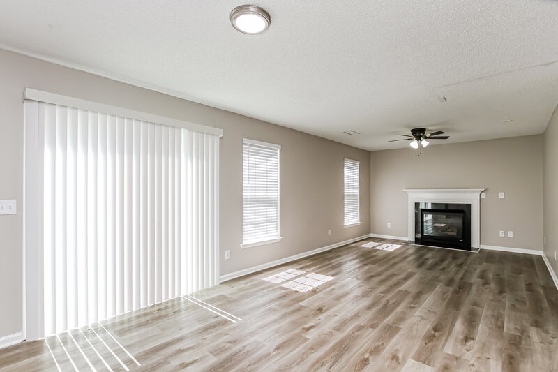 2,220/Mo, 8534 Appledale Dr Charlotte, NC 28262 Living Room View