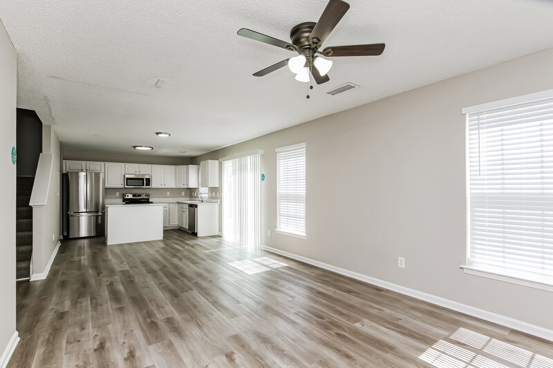 2,220/Mo, 8534 Appledale Dr Charlotte, NC 28262 Living Room View 3