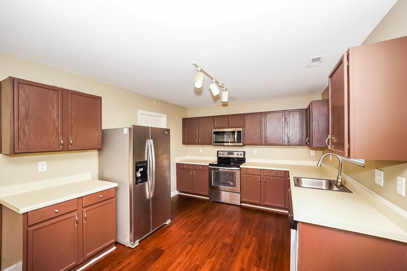 2,040/Mo, 1928 Slumber Oaks Ct Huntersville, NC 28078 Kitchen View