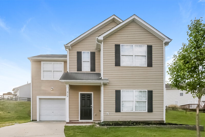 1,840/Mo, 919 Harbour View Cv NE Kannapolis, NC 28083 External View