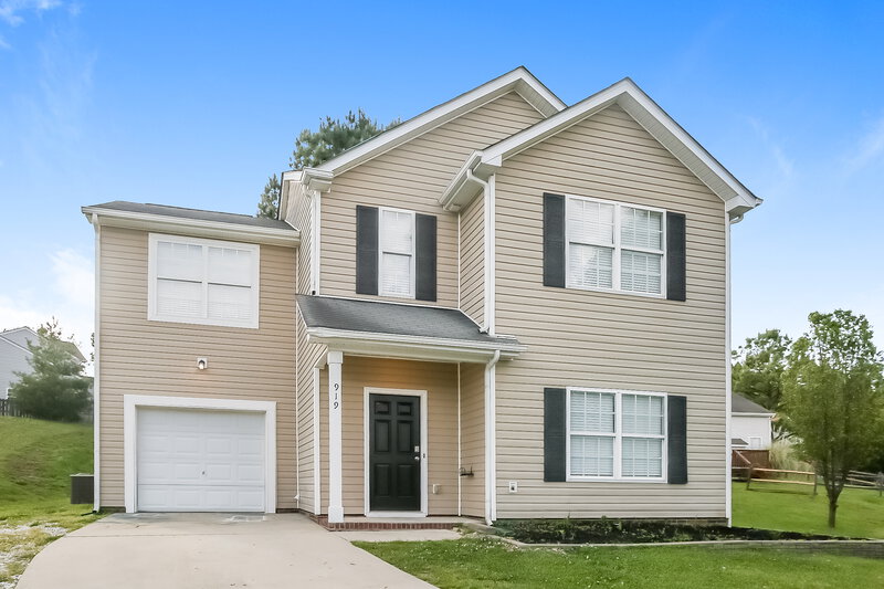 1,840/Mo, 919 Harbour View Cv NE Kannapolis, NC 28083 Front View