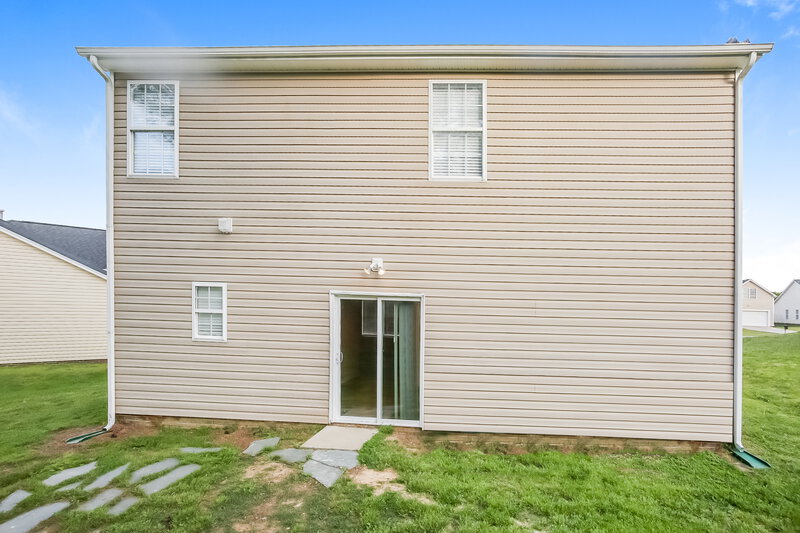 1,840/Mo, 919 Harbour View Cv NE Kannapolis, NC 28083 Rear View