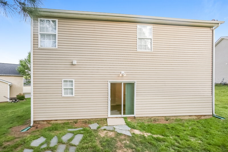 1,840/Mo, 919 Harbour View Cv NE Kannapolis, NC 28083 Rear View 2