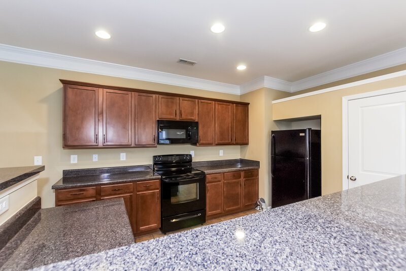 2,550/Mo, 802 Rook Rd Charlotte, NC 28216 Kitchen View 3