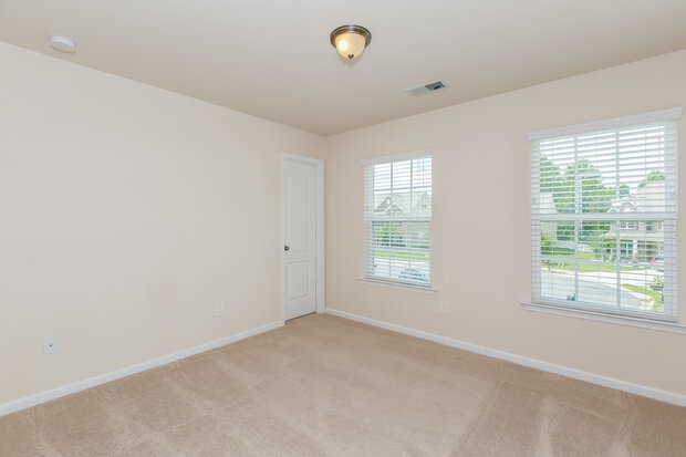 0/Mo, 5936 Stirlingshire Ct Charlotte, NC 28278 Master Bedroom View