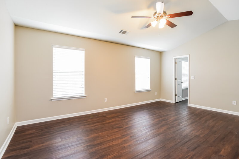 2,000/Mo, 1860 Greenbrook Trl Dallas, NC 28034 Main Bedroom View