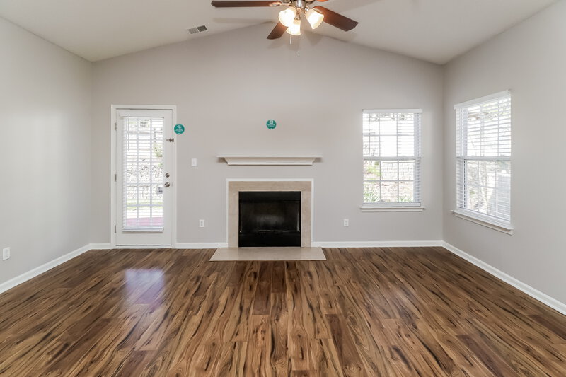 2,055/Mo, 110 Peterborough Dr Mooresville, NC 28115 Living Room View