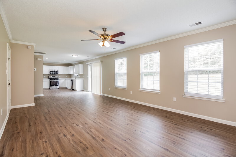1,975/Mo, 5948 Pennycross Ln Charlotte, NC 28216 Living Room View 3