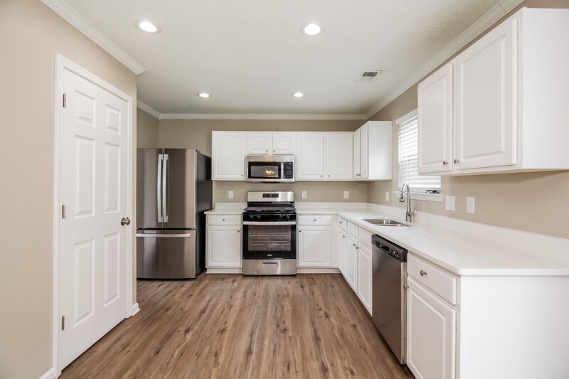 1,975/Mo, 5948 Pennycross Ln Charlotte, NC 28216 Kitchen View