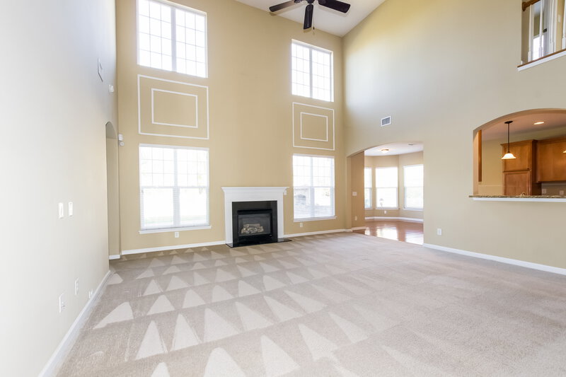 3,310/Mo, 13121 Centennial Commons Pkwy Huntersville, NC 28078 Living Room View