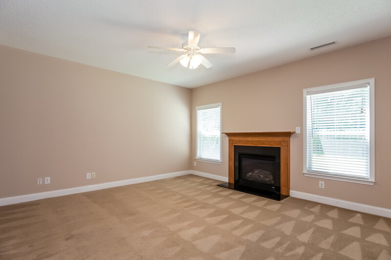 1,855/Mo, 712 Winborne Ave SW Concord, NC 28025 Living Room View