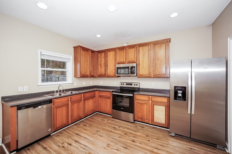 1,905/Mo, 712 Winborne Ave SW Concord, NC 28025 Kitchen View 2