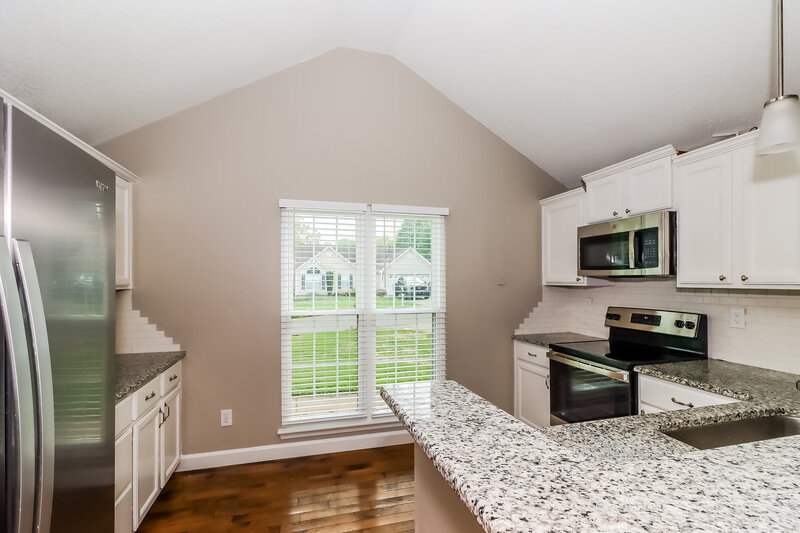 1,835/Mo, 660 Rebecca Jane Dr Mooresville, NC 28115 Kitchen View