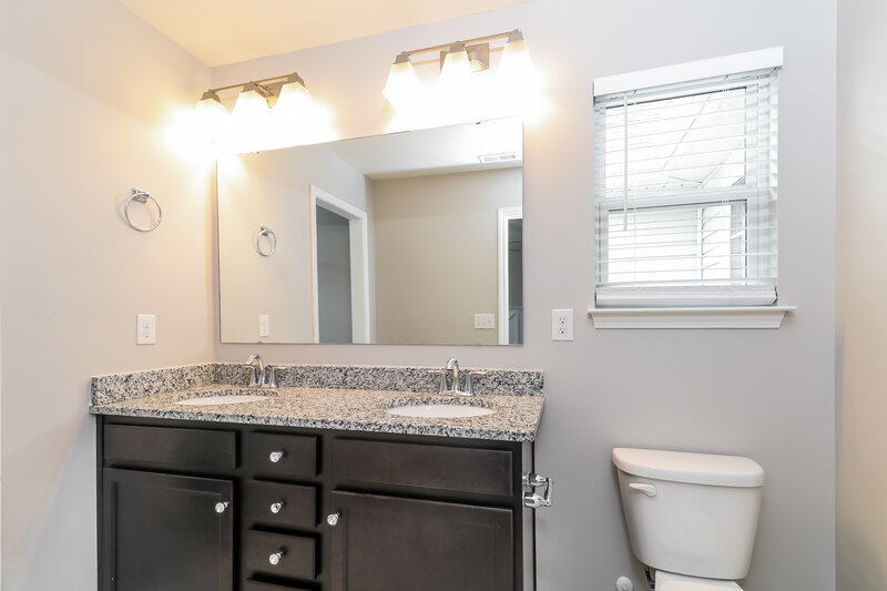 2,935/Mo, 432 Tayberry Ln Fort Mill, SC 29715 Main Bathroom View