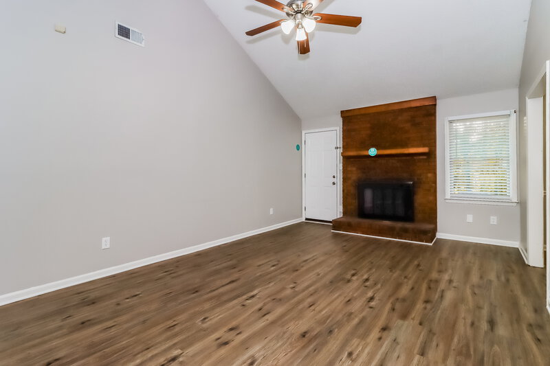 1,910/Mo, 11400 Red Hickory Ln Charlotte, NC 28273 Living Room View