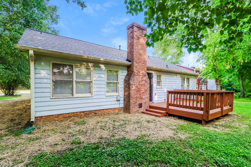 1,910/Mo, 11400 Red Hickory Ln Charlotte, NC 28273 Rear View