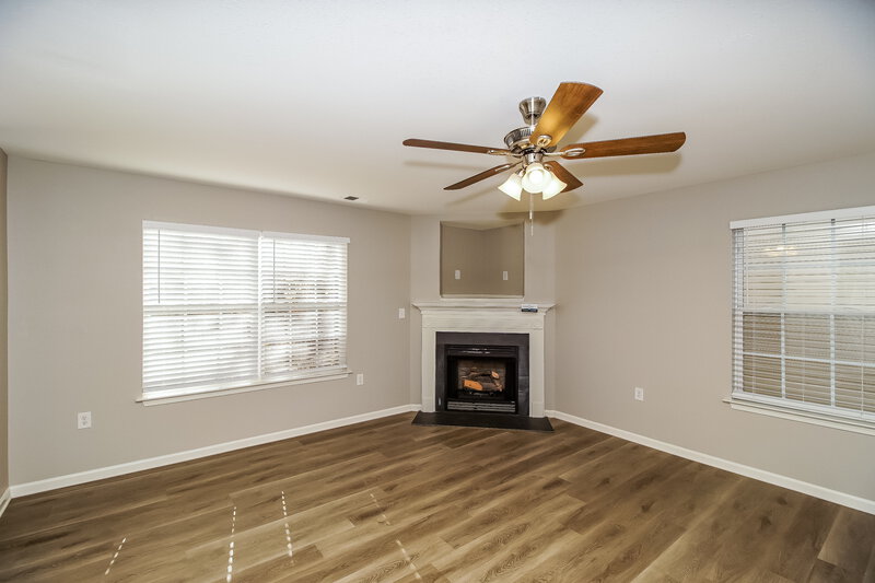 1,710/Mo, 5126 Grays Ridge Dr Charlotte, NC 28269 Living Room View 2