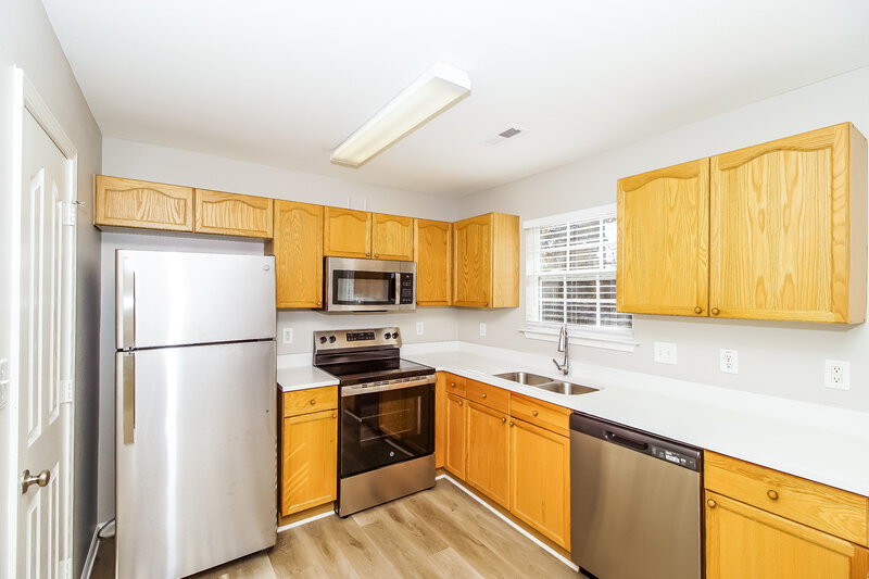 1,710/Mo, 5126 Grays Ridge Dr Charlotte, NC 28269 Kitchen View 2