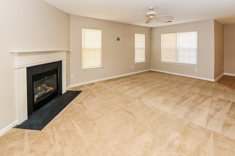 1,940/Mo, 5913 Brookfield Pointe Dr Charlotte, NC 28216 Living Room View