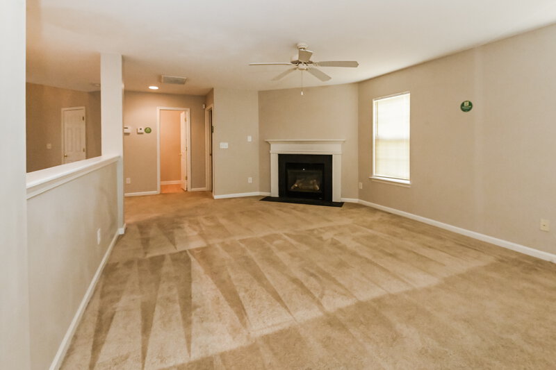 1,940/Mo, 5913 Brookfield Pointe Dr Charlotte, NC 28216 Living Room View 2