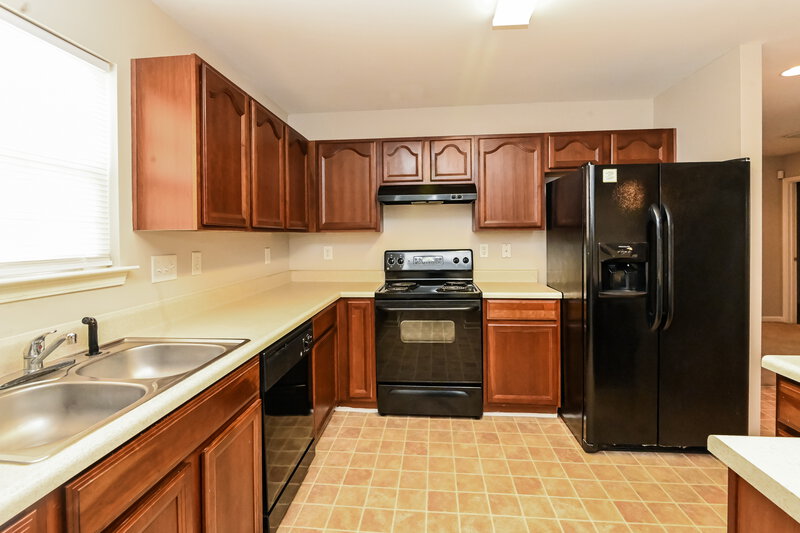 1,940/Mo, 5913 Brookfield Pointe Dr Charlotte, NC 28216 Kitchen View