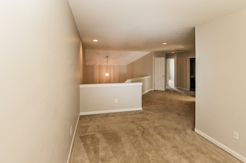 1,940/Mo, 5913 Brookfield Pointe Dr Charlotte, NC 28216 Loft View