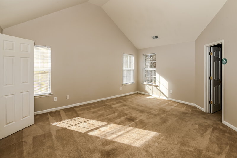 1,940/Mo, 5913 Brookfield Pointe Dr Charlotte, NC 28216 Main Bedroom View