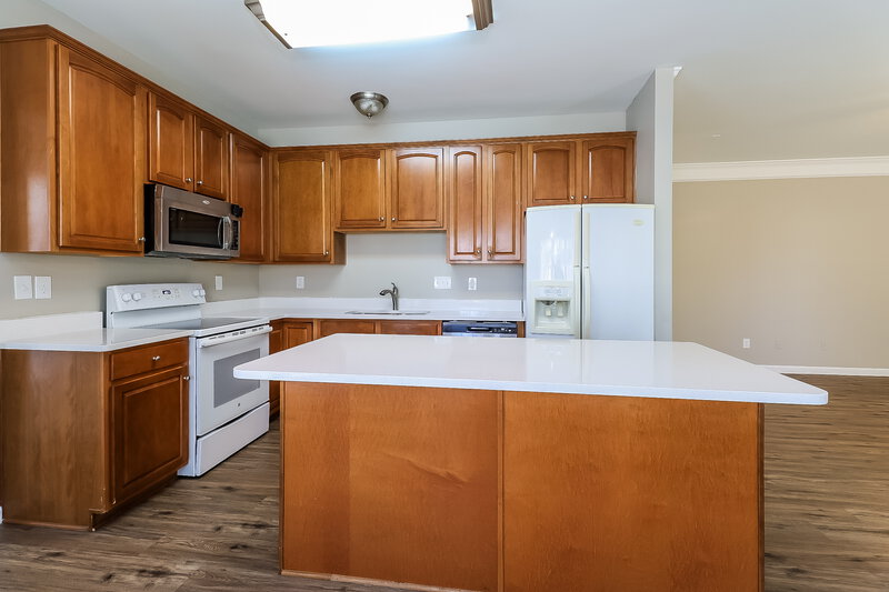 2,330/Mo, 13138 Planters Row Dr Charlotte, NC 28278 Kitchen View 2