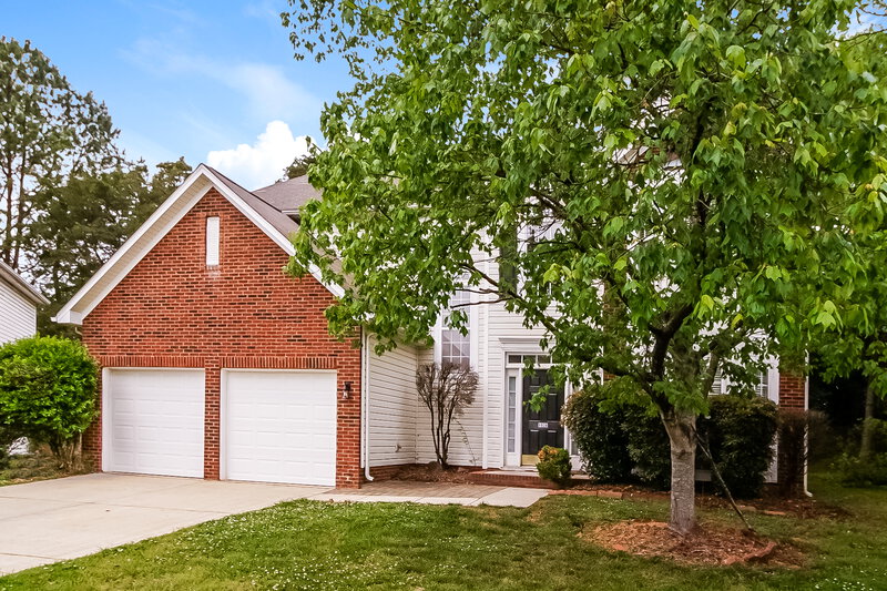 2,590/Mo, 8936 Coppermine Ln Charlotte, NC 28269 Front View