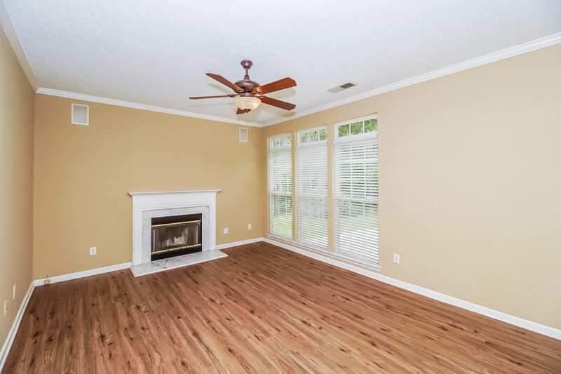 2,590/Mo, 8936 Coppermine Ln Charlotte, NC 28269 Living Room View