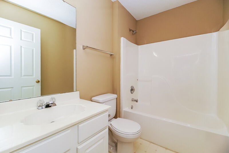 2,590/Mo, 8936 Coppermine Ln Charlotte, NC 28269 Bathroom View