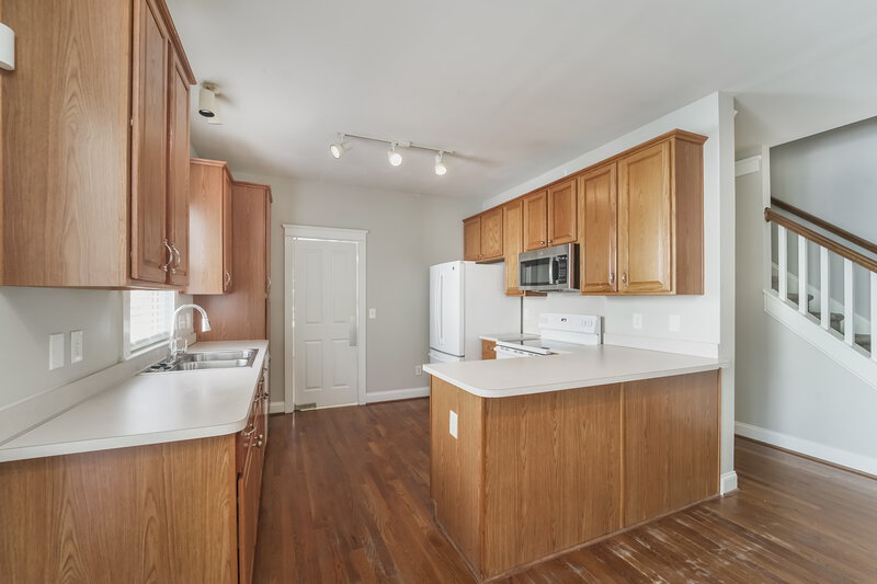 2,460/Mo, 10729 Tradition View Dr Charlotte, NC 28269 Kitchen View