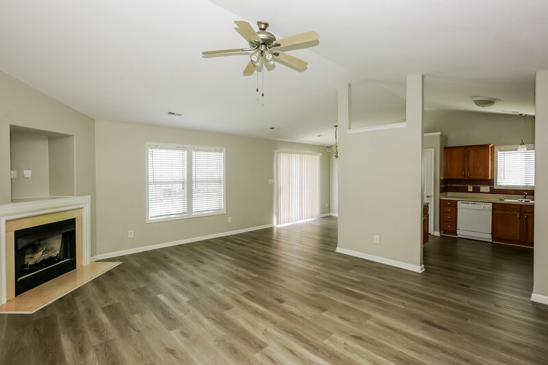 2,105/Mo, 12705 Walking Stick Dr Charlotte, NC 28278 Living Room View
