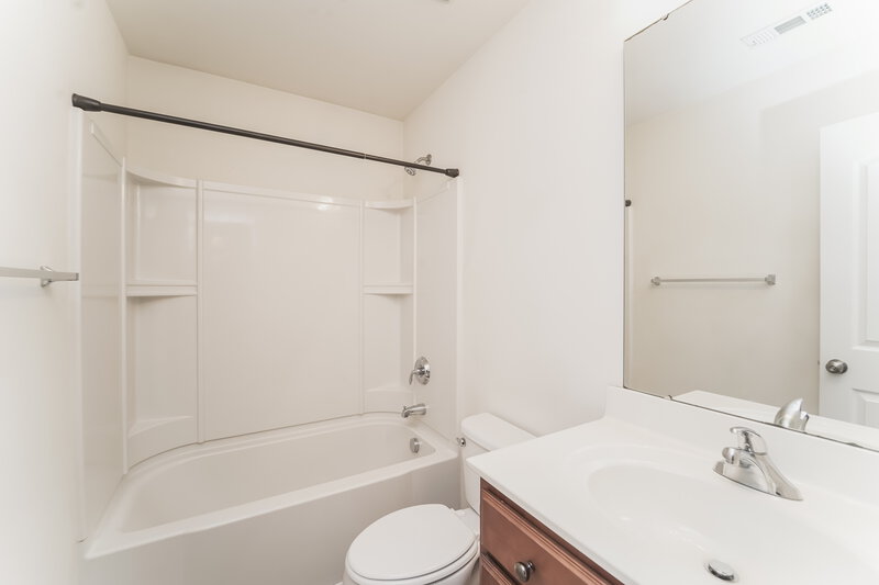1,655/Mo, 4610 Palustris Ct Charlotte, NC 28269 Bathroom View