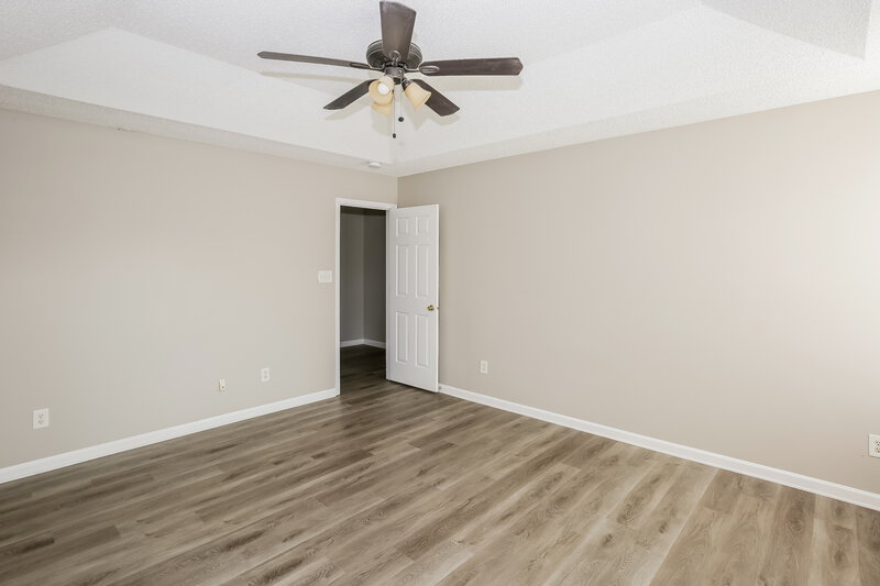 2,100/Mo, 10324 Wakerobin Ln Charlotte, NC 28213 Main Bedroom View