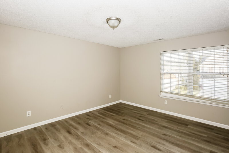 2,100/Mo, 10324 Wakerobin Ln Charlotte, NC 28213 Bedroom View