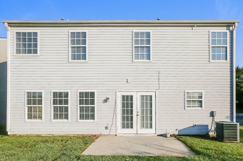 2,100/Mo, 10324 Wakerobin Ln Charlotte, NC 28213 Rear View