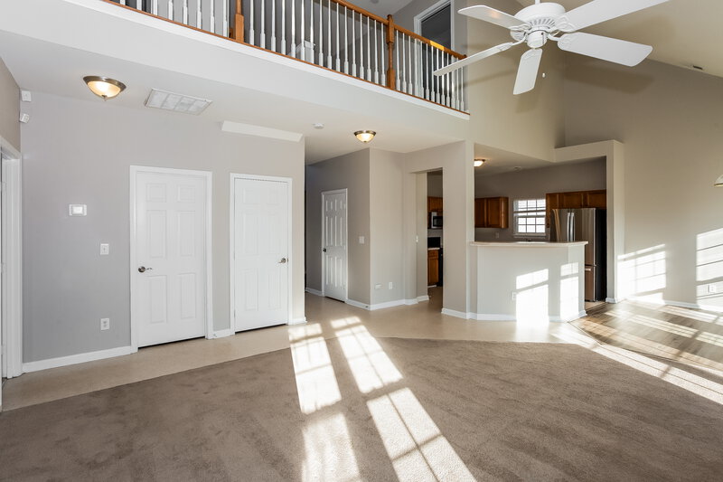 2,135/Mo, 9908 Spring Park Dr Charlotte, NC 28269 Living Room View 3