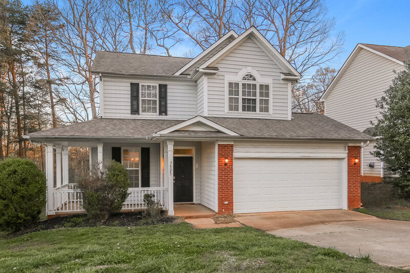 1,740/Mo, 7525 Grabill Dr Charlotte, NC 28269 Front View