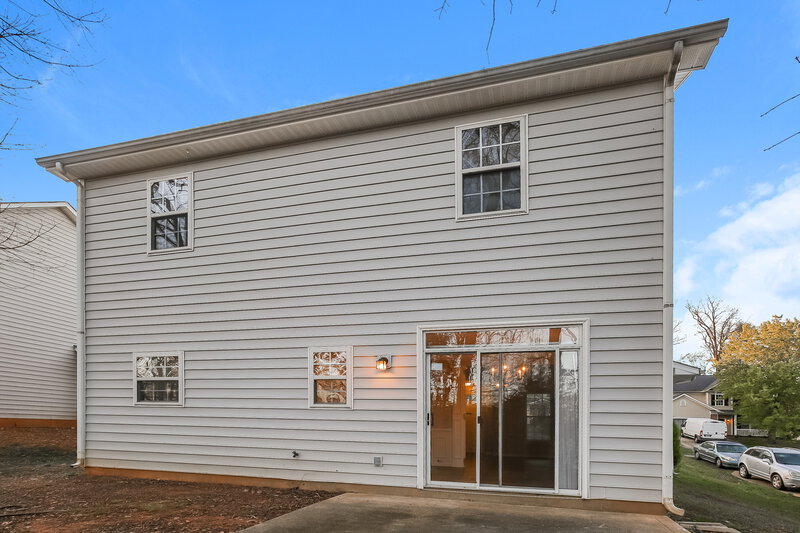 1,740/Mo, 7525 Grabill Dr Charlotte, NC 28269 Rear View