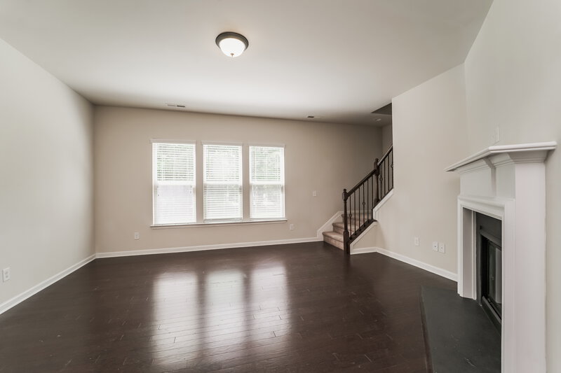 2,600/Mo, 15315 Fred Brown Rd Huntersville, NC 28078 Living Room View 2