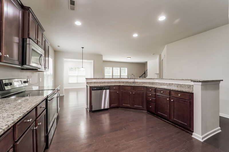 2,600/Mo, 15315 Fred Brown Rd Huntersville, NC 28078 Kitchen View