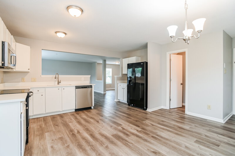 1,965/Mo, 13921 Lawrence Farm Ln Charlotte, NC 28278 Dining Room View