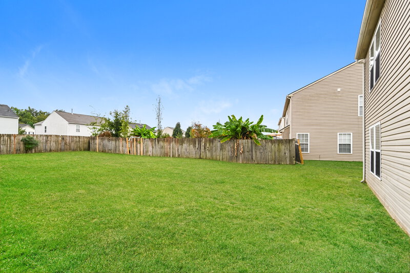 1,965/Mo, 13921 Lawrence Farm Ln Charlotte, NC 28278 Exterior View