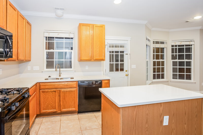 1,815/Mo, 1020 Duck Point Dr Concord, NC 28025 Kitchen View