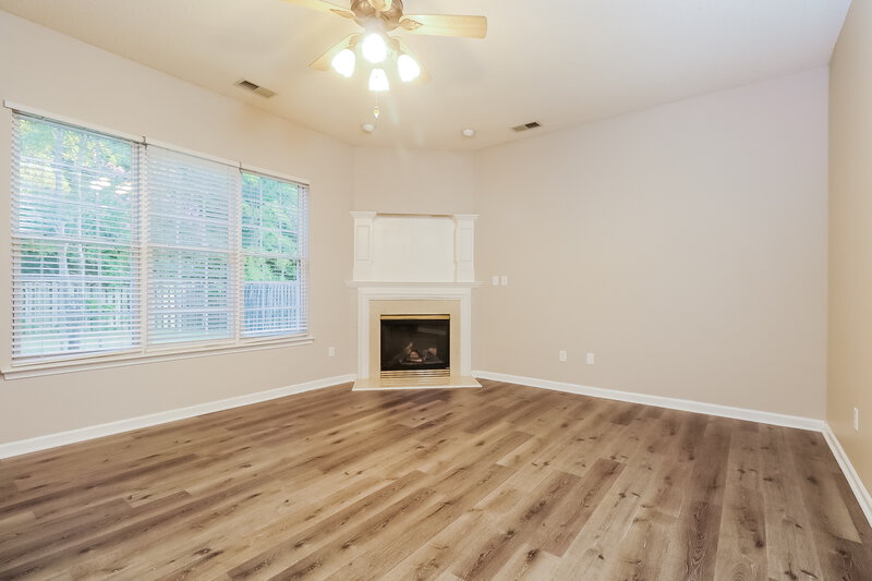 2,385/Mo, 15541 Dehavilland Dr Charlotte, NC 28278 Living Room View 2